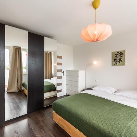 Saska Kepa Green Apartment 바르샤바 외부 사진