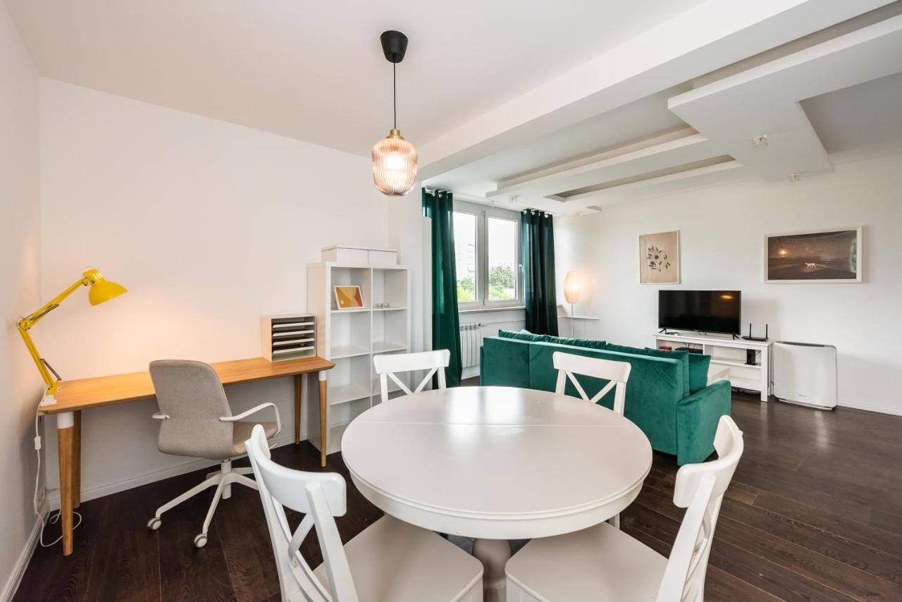 Saska Kepa Green Apartment 바르샤바 외부 사진