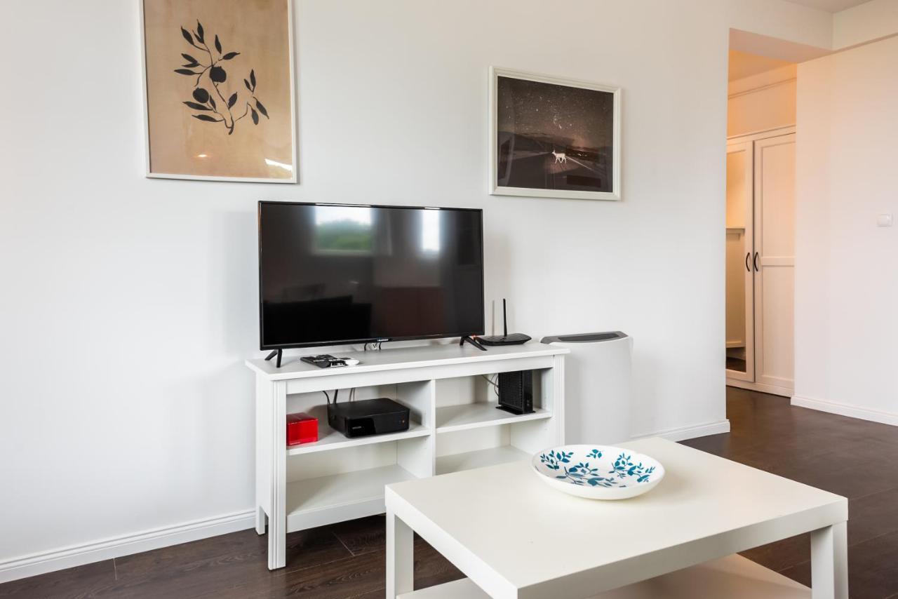 Saska Kepa Green Apartment 바르샤바 외부 사진