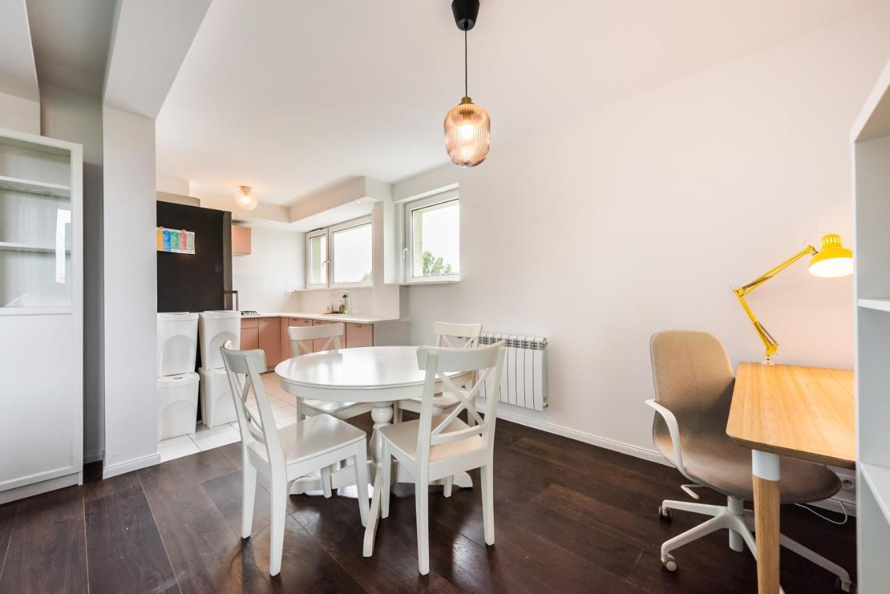Saska Kepa Green Apartment 바르샤바 외부 사진